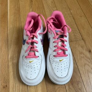 Nike Kids White and Pink Sneakers
